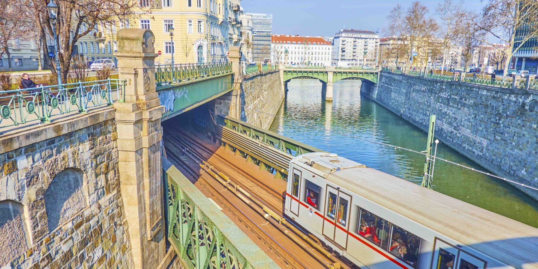 Ubahn über Donaukanal